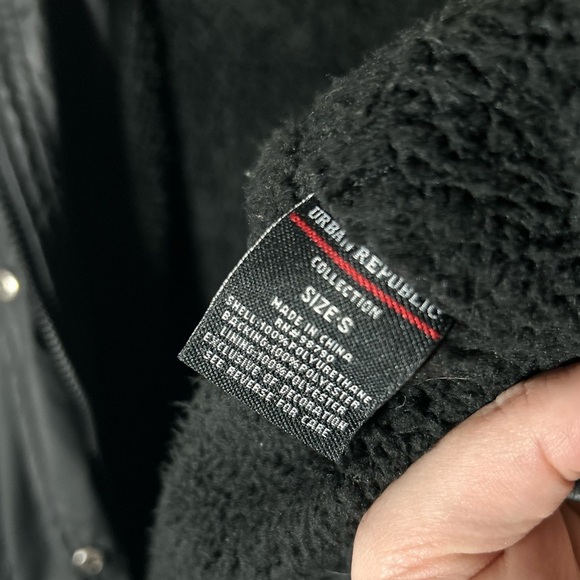 Urban Republic Sherpa Line Rain Coat with Hood and Pockets, Women’s Small - Picture 4 of 9